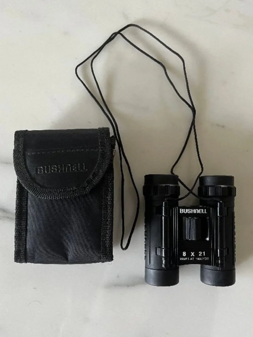 Compact Bushnell 8 x 21 392 FT @ 1000 YDS Binoculars with Original Carrying Case